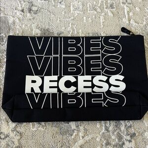 Thirty-One medium zipper Pouch